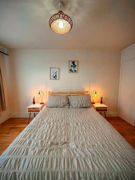 Bright & Spacious Split Level Flat In Kennington Londres Exterior foto
